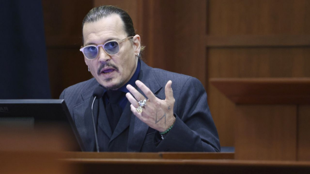 Una mujer hizo una mala broma al actor Johnny Deep durante su juicio - ruben dario lozano gomez